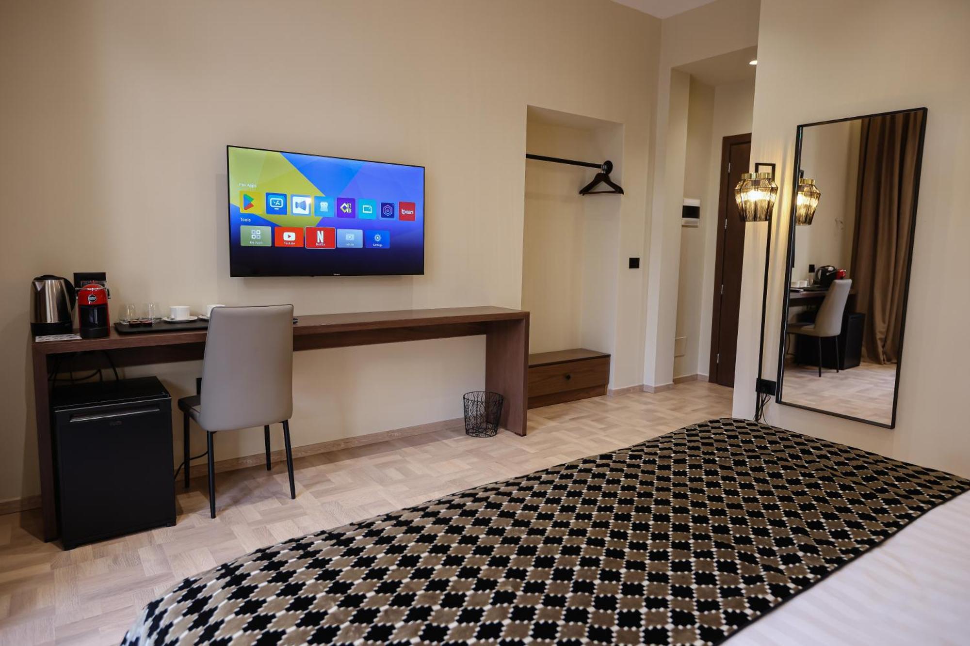 Cloud 5 Blloku Rooms Tirana Exterior photo