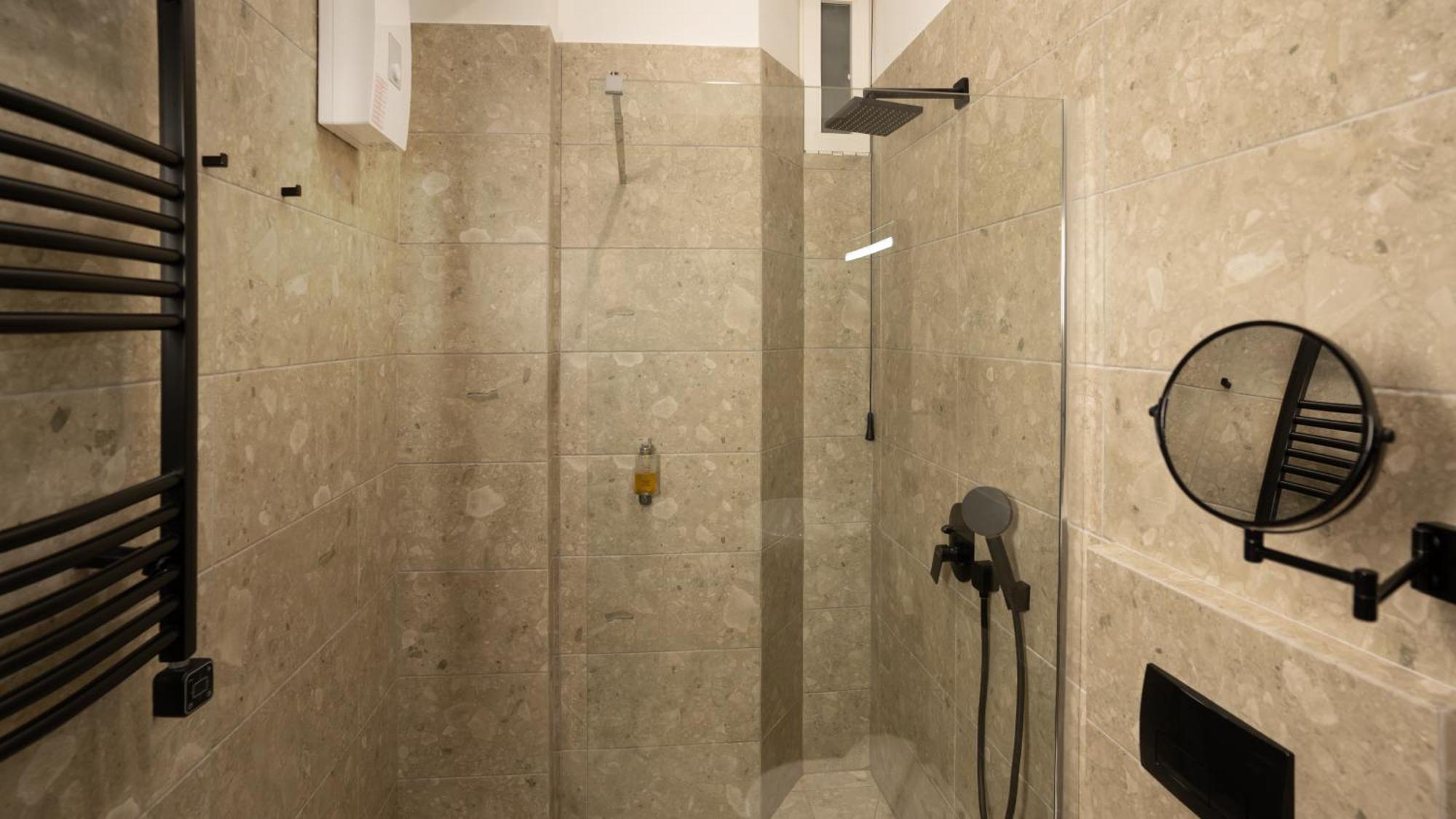 Cloud 5 Blloku Rooms Tirana Exterior photo